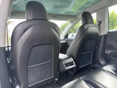 Tesla Model 3 2019 - 15500 EUR, 333000 km - AUTO.MOTO.pt - 333000km - foto 50 de 62