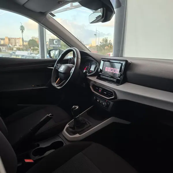 SEAT Arona 2025 - 17990 EUR, 18437 km - AUTO.MOTO.pt - 18437km - foto 17 de 18