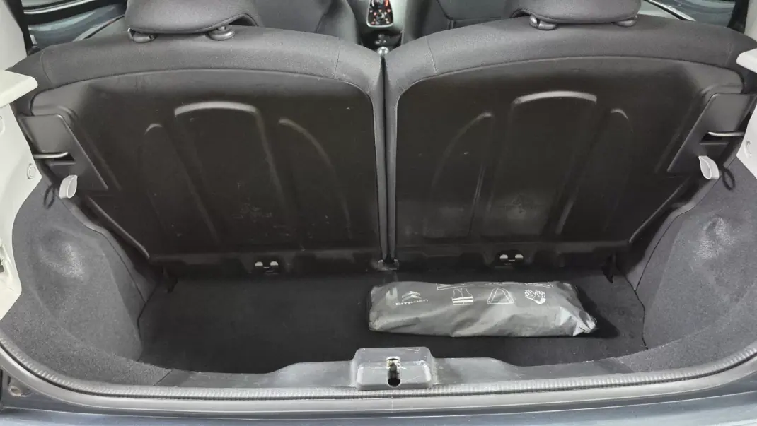 Citroën C1 2016 - 8990 EUR, 84000 km - AUTO.MOTO.pt - 84000km - foto 16 de 25