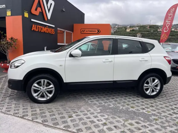 Nissan Qashqai 2011 - 10950 EUR, 178609 km - AUTO.MOTO.pt - 178609km - foto 4 de 12