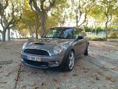 MINI CLUBMAN JOHN COOPER WORKS 2009 - 11300 EUR, 137600 km - foto 1 de 12