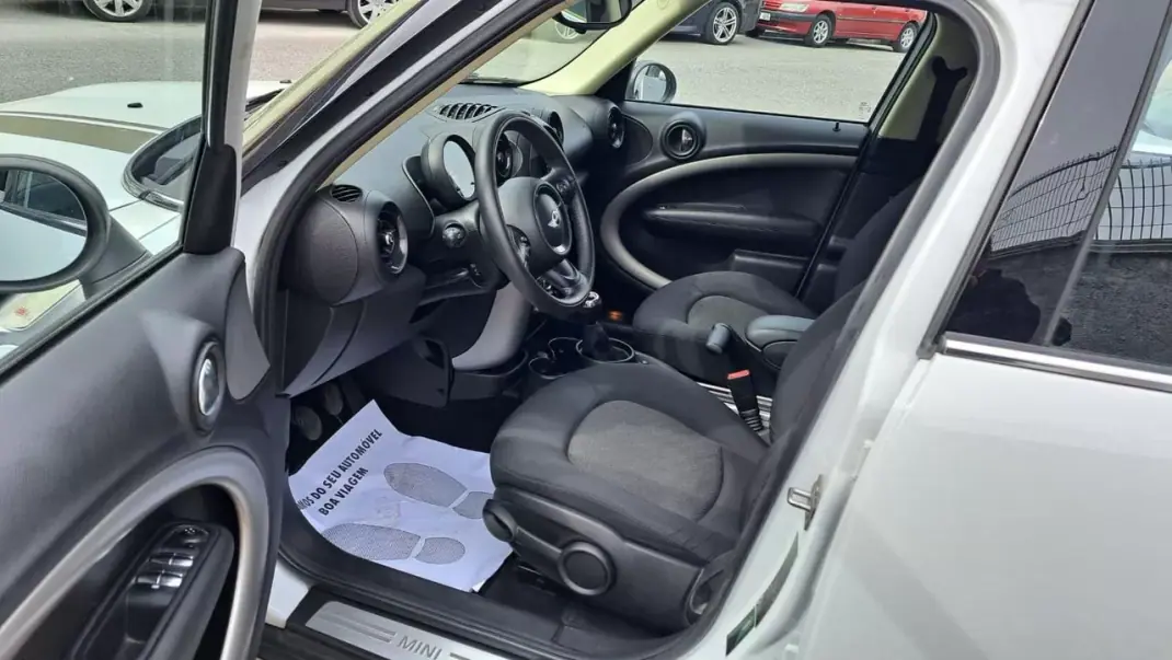 MINI Countryman 2014 - 12890 EUR, 124321 km - AUTO.MOTO.pt - 124321km - foto 7 de 43