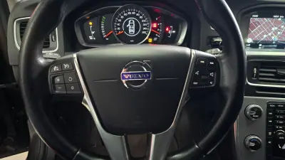 Volvo V60 Cross Country 2016 - 18180 EUR, 138731 km - AUTO.MOTO.pt - 138731km - foto 20 de 54