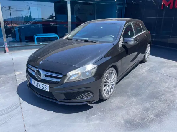 Mercedes-Benz A 180 2014 - 14900 EUR, 190000 km - AUTO.MOTO.pt - 190000km - foto 4 de 13