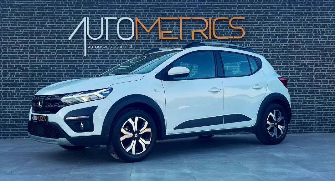 Dacia Sandero 2022 - 15500 EUR, 53000 km - AUTO.MOTO.pt - 53000km - foto 1 de 14