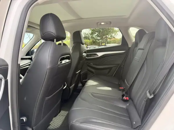 MG Marvel R 2022 - 24890 EUR, 120000 km - AUTO.MOTO.pt - 120000km - foto 10 de 13