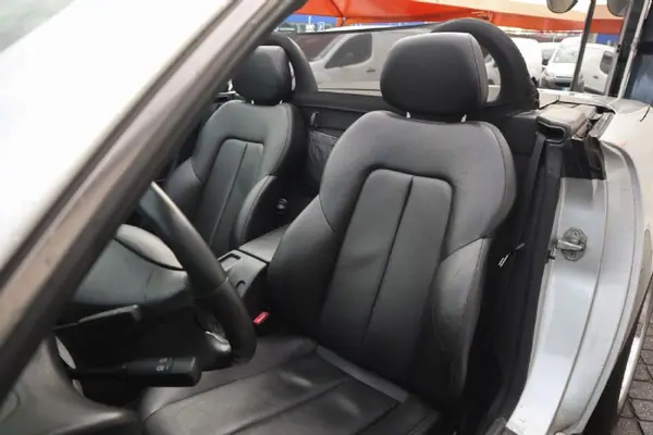 Mercedes-Benz SLK 200 2001 - 15980 EUR, 103000 km - AUTO.MOTO.pt - 103000km - foto 15 de 21