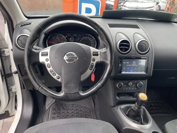 Nissan Qashqai 2011 - 10950 EUR, 178609 km - AUTO.MOTO.pt - 178609km - foto 10 de 12