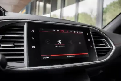 Peugeot 308 2020 - 17990 EUR, 142466 km - AUTO.MOTO.pt - 142466km - foto 43 de 45