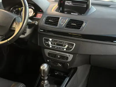 Renault Mégane Sport Tourer 2015 - 7990 EUR, 182000 km - 182000km - foto 23 de 39