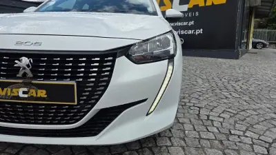 Peugeot 208 2020 - 13490 EUR, 49000 km - AUTO.MOTO.pt - 49000km - foto 11 de 23