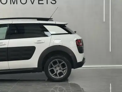 Citroën C4 Cactus 2017 - 13990 EUR, 163000 km - 163000km - foto 12 de 24