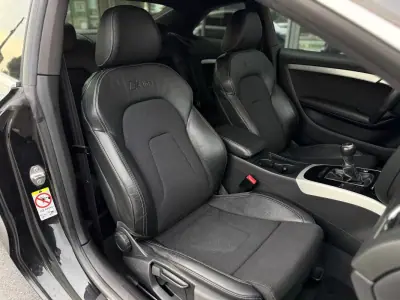 Audi A5 2010 - 17990 EUR, 157000 km - AUTO.MOTO.pt - 157000km - foto 11 de 20