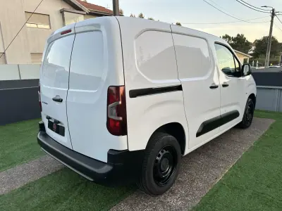 Peugeot Partner 2019 — foto 5 de 39