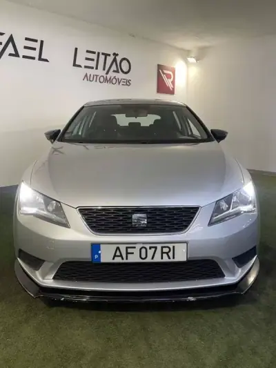 SEAT Leon 2013 - 8500 EUR, 258000 km - AUTO.MOTO.pt - 258000km - foto 13 de 27