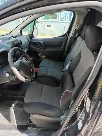 Peugeot Partner 2018 - 12500 EUR, 220000 km - 220000km - foto 5 de 8