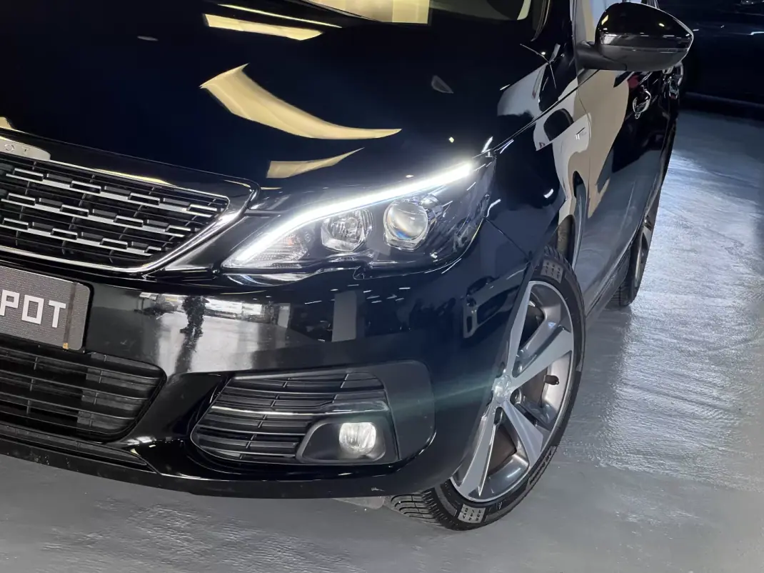 Peugeot 308 2019 - 10990 EUR, 130000 km - 130000km - foto 35 de 38