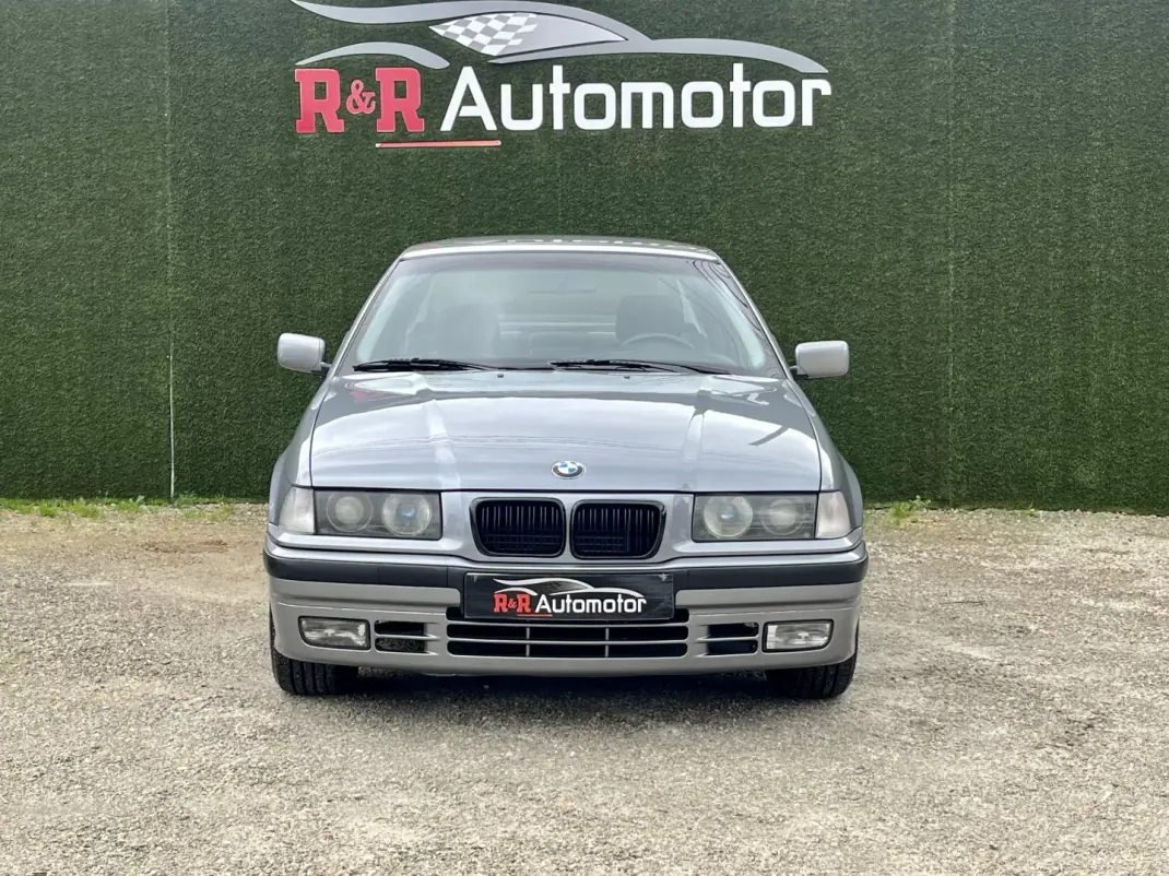 BMW 318 1991 - 5500 EUR, 164000 km - AUTO.MOTO.pt - 164000km - foto 4 de 16