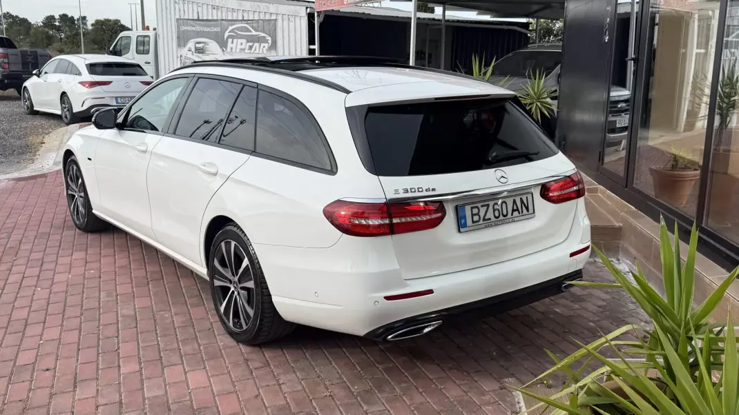 Mercedes-Benz E 300 2019 - 26990 EUR, 147000 km - AUTO.MOTO.pt - 147000km - foto 20 de 41