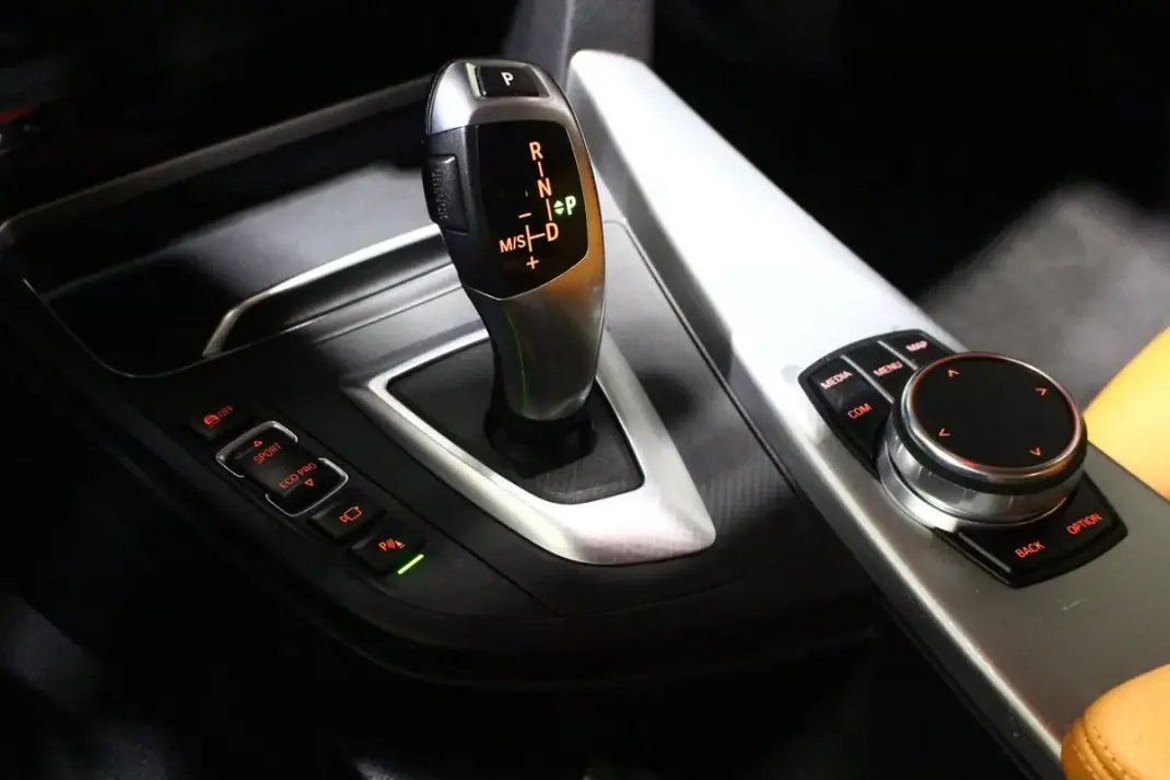 BMW 418 Gran Coupé 2019 - 24400 EUR, 174728 km - AUTO.MOTO.pt - 174728km - foto 39 de 42