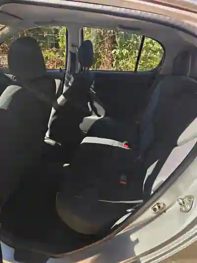 Toyota Yaris 2004 — foto 2 de 11