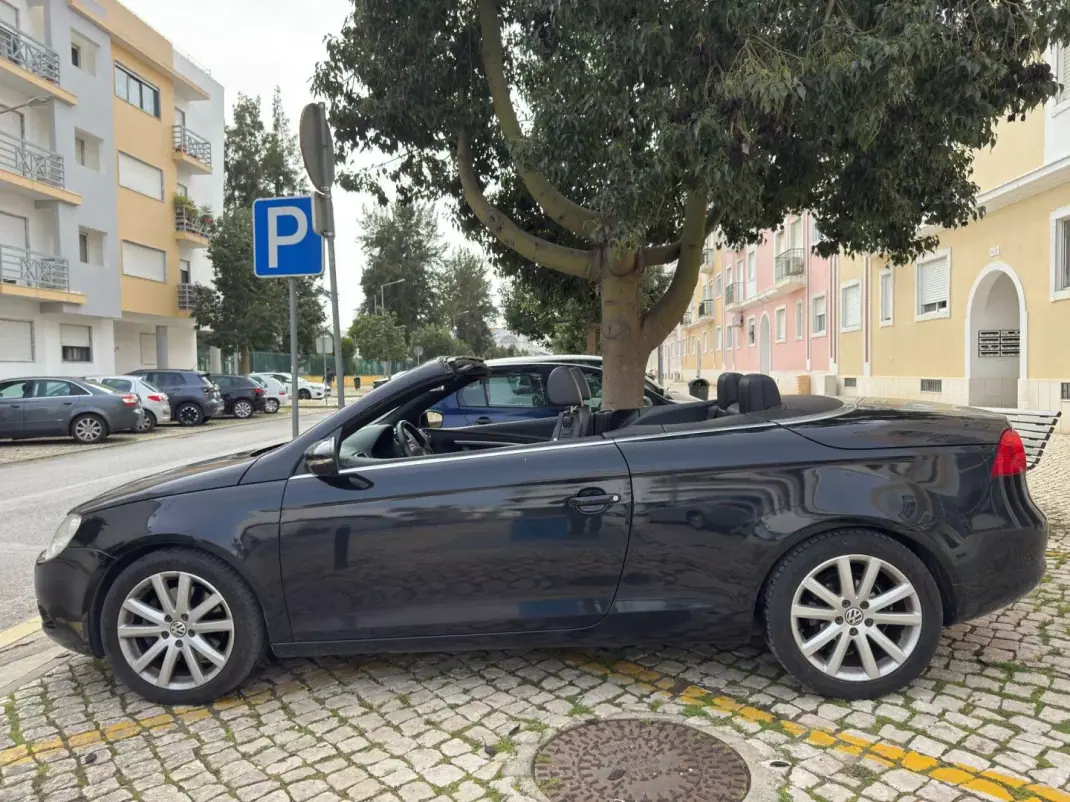 Volkswagen EOS 2009 - 11250 EUR, 120000 km - AUTO.MOTO.pt - 120000km - foto 4 de 11