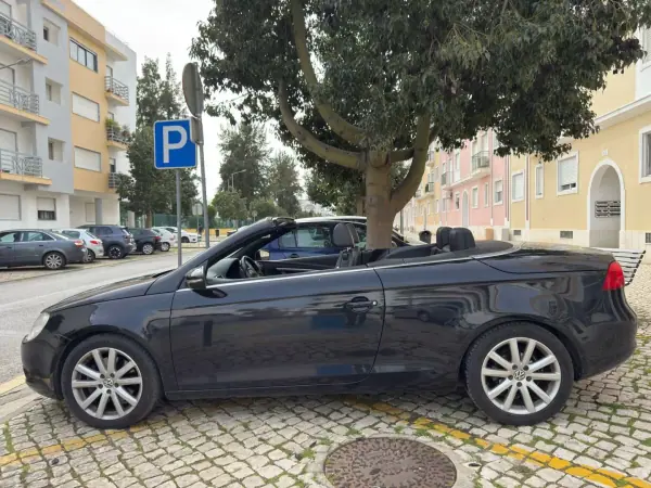 Volkswagen EOS 2009 - 11250 EUR, 120000 km - AUTO.MOTO.pt - 120000km - foto 4 de 11