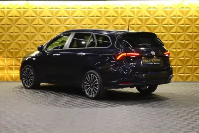 Fiat Tipo Station Wagon 2023 - 16780 EUR, 56000 km - AUTO.MOTO.pt - 56000km - foto 19 de 21