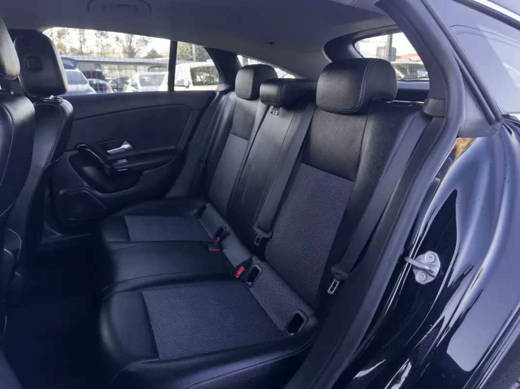Mercedes-Benz CLA 180 2019 - 21990 EUR, 164000 km - AUTO.MOTO.pt - 164000km - foto 35 de 39