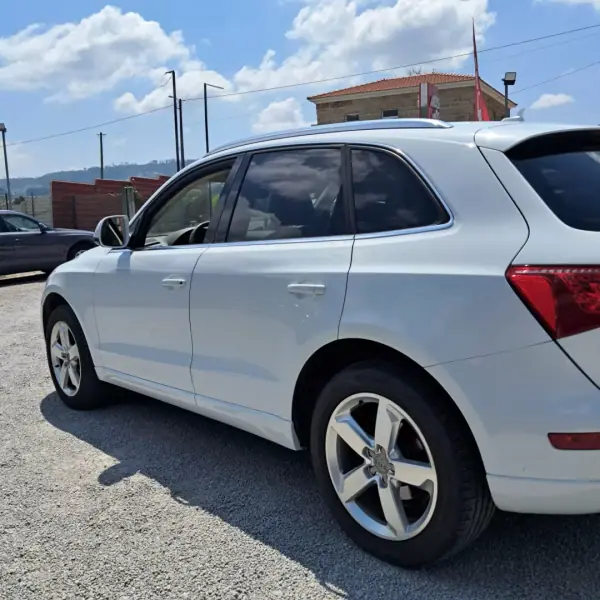 Audi Q5 2013 - 15690 EUR, 83000 km - AUTO.MOTO.pt - 83000km - foto 4 de 15
