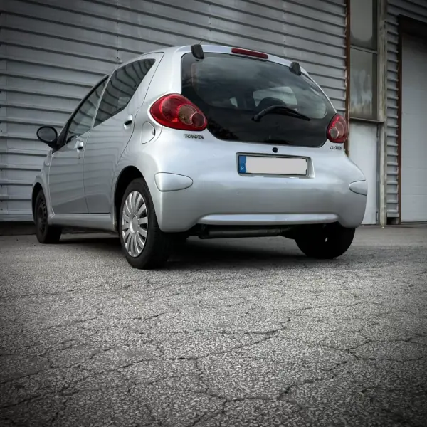 Toyota Aygo 2006 - 6500 EUR, 156009 km - AUTO.MOTO.pt - 156009km - foto 7 de 11