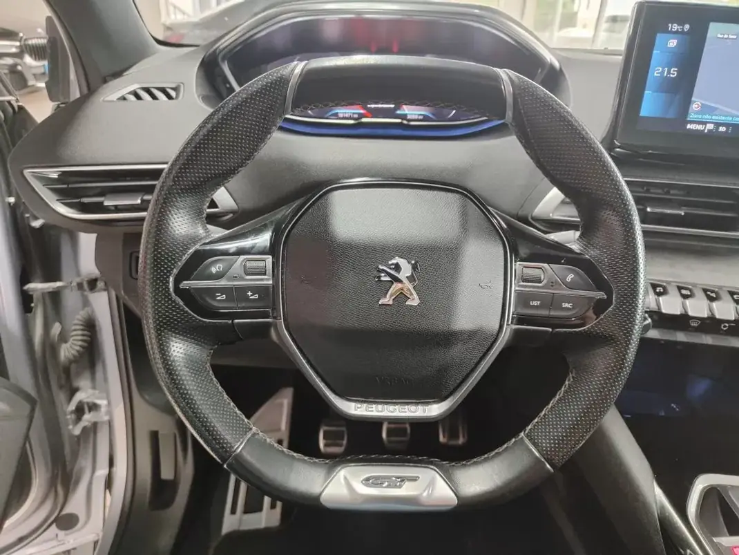 Peugeot 3008 2021 - 19750 EUR, 148000 km - AUTO.MOTO.pt - 148000km - foto 23 de 33