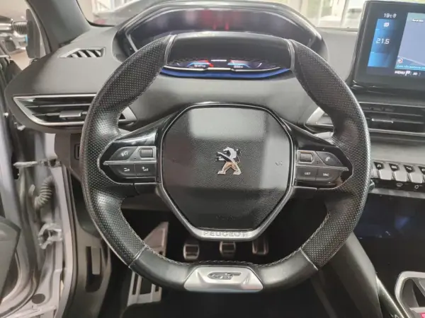 Peugeot 3008 2021 - 19750 EUR, 148000 km - AUTO.MOTO.pt - 148000km - foto 23 de 33