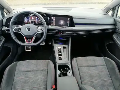 Volkswagen Golf 2022 - 27500 EUR, 149000 km - AUTO.MOTO.pt - 149000km - foto 25 de 28