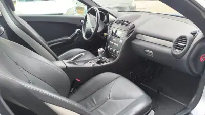 Mercedes-Benz SLK 200 2006 - 13900 EUR, 173000 km - AUTO.MOTO.pt - 173000km - foto 4 de 18