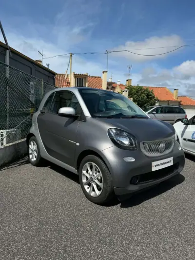 Smart ForTwo Coupé 2016 - 12480 EUR, 52000 km - AUTO.MOTO.pt - 52000km - foto 6 de 6