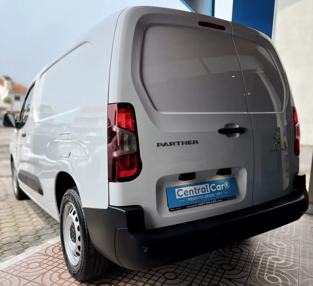 Peugeot Partner 1.5 BlueHdi L2 102Cv | CARPLAY | IVA DEDUTÍVEL 2023 - 16950 EUR, 47000 km - AUTO.MOTO.pt - 47000km - foto 7 de 21
