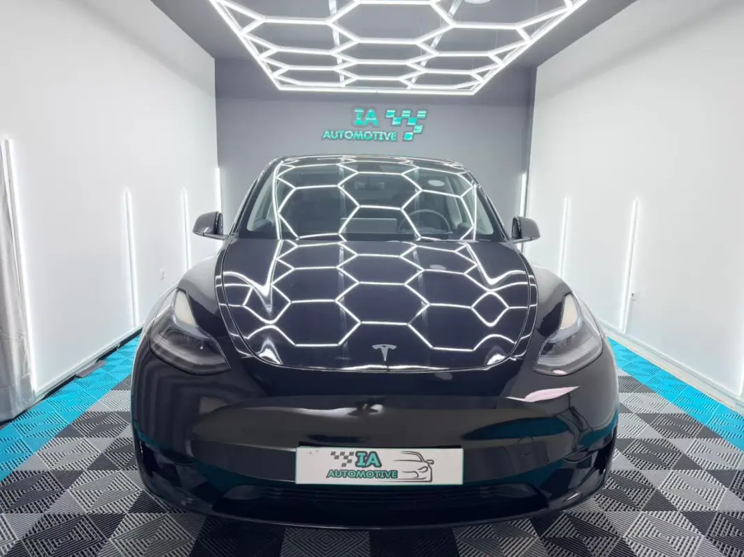 Tesla Model Y 2022 - 31000 EUR, 143000 km - 143000km - foto 3 de 25