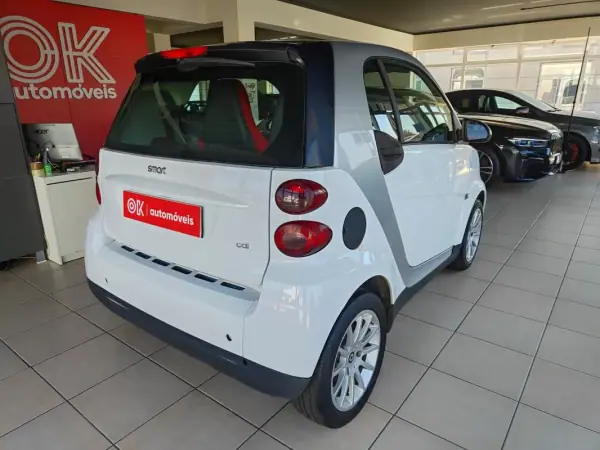 Smart ForTwo Coupé 2009 - 5250 EUR, 194000 km - AUTO.MOTO.pt - 194000km - foto 11 de 28