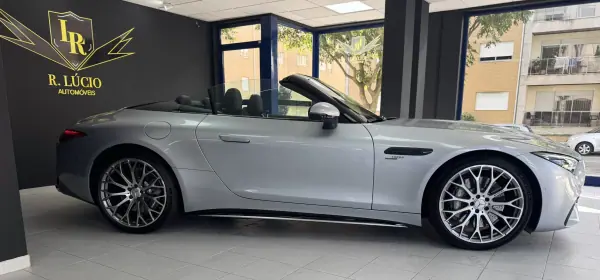 Mercedes-Benz SL 43 AMG 2024 - 125000 EUR, 12500 km - AUTO.MOTO.pt - 12500km - foto 31 de 40