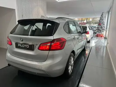 BMW 216 Active Tourer 2017 - 10990 EUR, 253813 km - AUTO.MOTO.pt - 253813km - foto 4 de 17