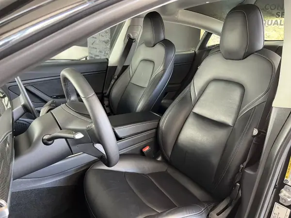 Tesla Model 3 2020 - 29800 EUR, 96238 km - AUTO.MOTO.pt - 96238km - foto 7 de 19