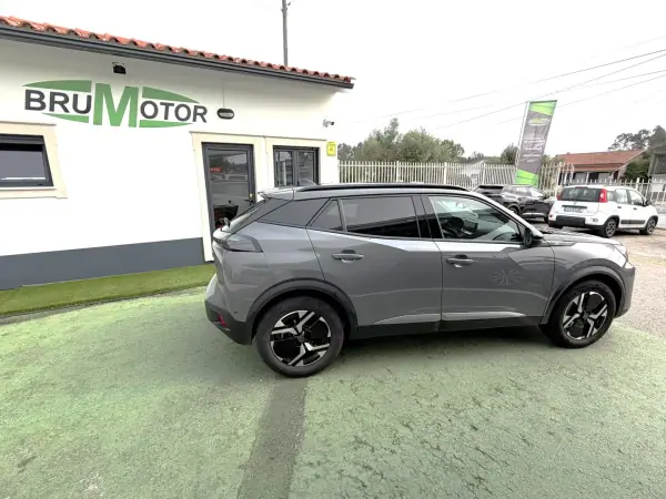 Peugeot e-2008 2025 - 25400 EUR, 17162 km - AUTO.MOTO.pt - 17162km - foto 5 de 19