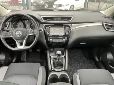 Nissan Qashqai 2018 - 19300 EUR, 148000 km - AUTO.MOTO.pt - 148000km - foto 7 de 11