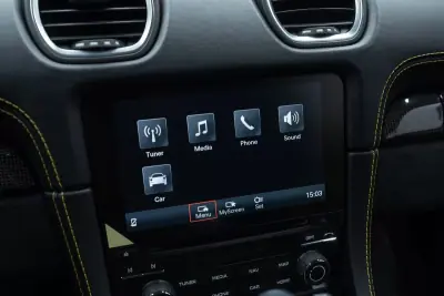 Porsche 718 Cayman 2021 - 134950 EUR, 23000 km - AUTO.MOTO.pt - 23000km - foto 34 de 41