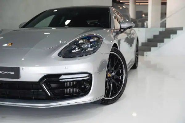 Porsche Panamera Sport Turismo 2018 — foto 3 de 57