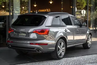 Audi Q7 2014 - 19990 EUR, 245667 km - foto 4 de 44