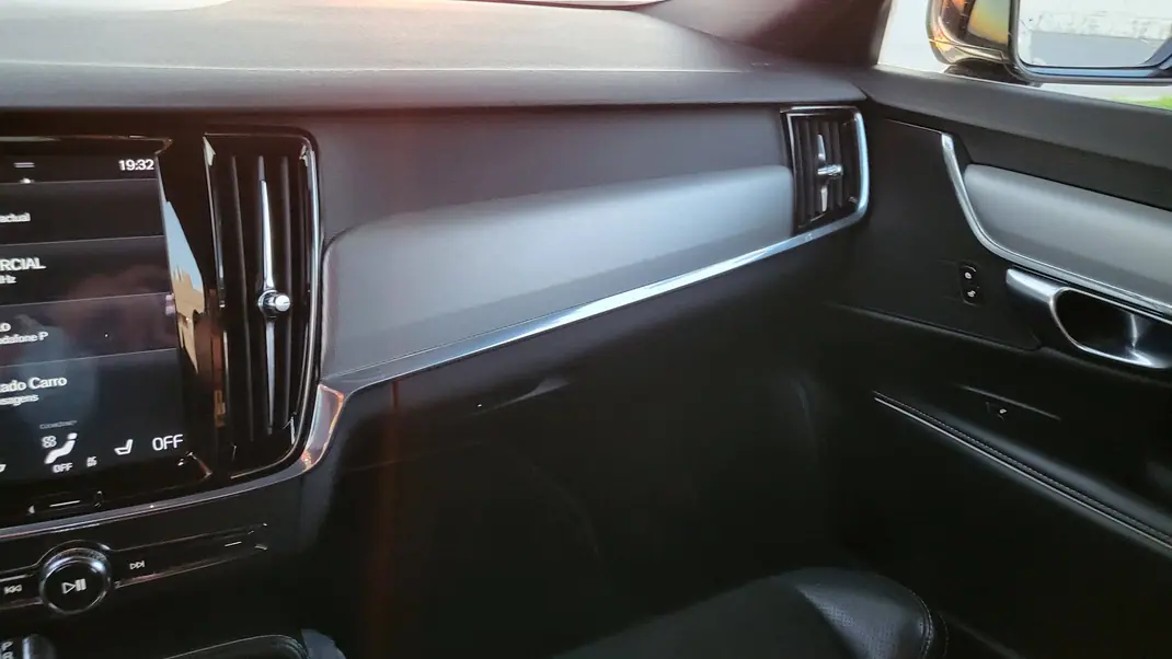 Volvo V90 2018 - 20000 EUR, 185000 km - 185000km - foto 14 de 15