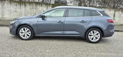 Renault Mégane Sport Tourer 2019 - 8950 EUR, 360000 km - AUTO.MOTO.pt - 360000km - foto 4 de 23