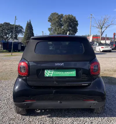Smart Fortwo Cabrio 2019 - 14000 EUR, 48700 km - AUTO.MOTO.pt - 48700km - foto 6 de 19